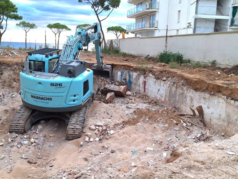 Rebaix moviment terres excavacio pantalles pilots fonaments gestió residus carrega i transport MASSACHS Obres i Paisatge 02